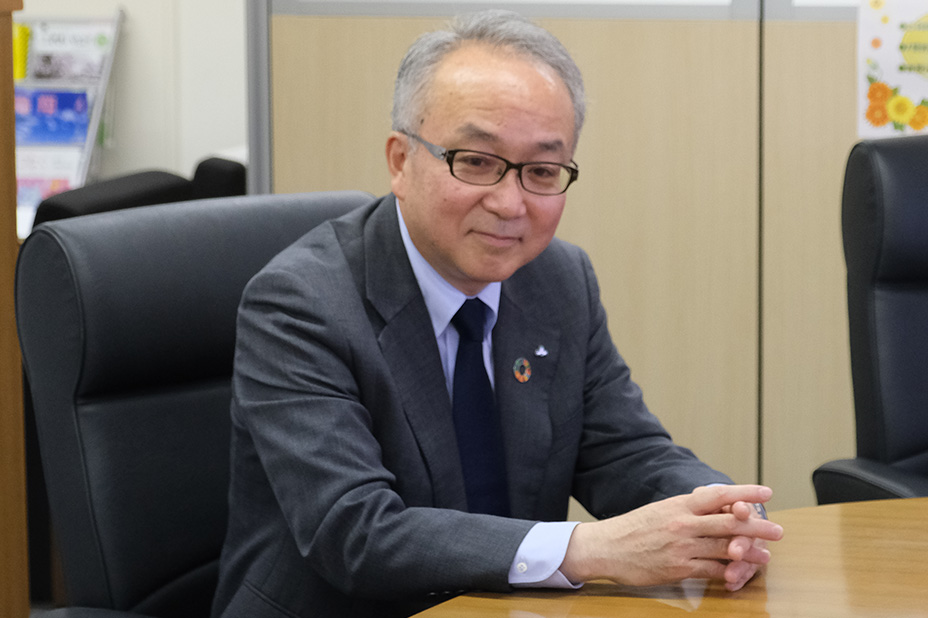 専務理事 佐久間 弘泰 様