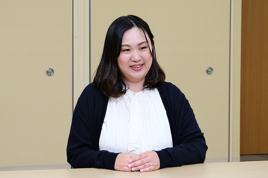 情報マネジメント課 加藤 留美 様