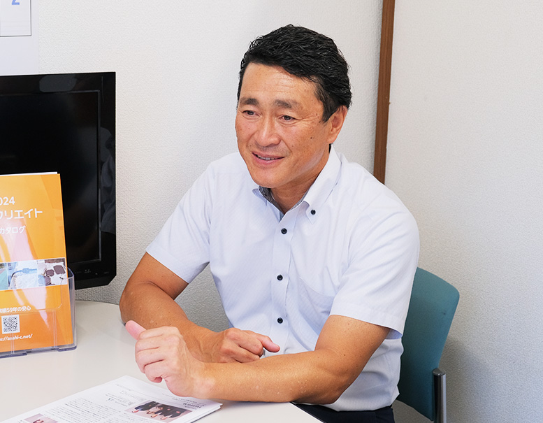 代表取締役 足立 修司 様