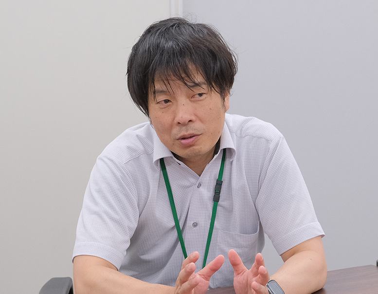 管理本部 総務部長 中西 博士 様