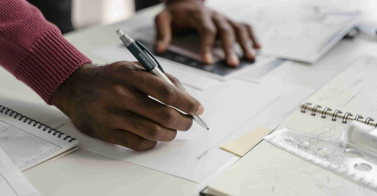 教師あり学習のデメリット｜正解データの質に精度が左右される