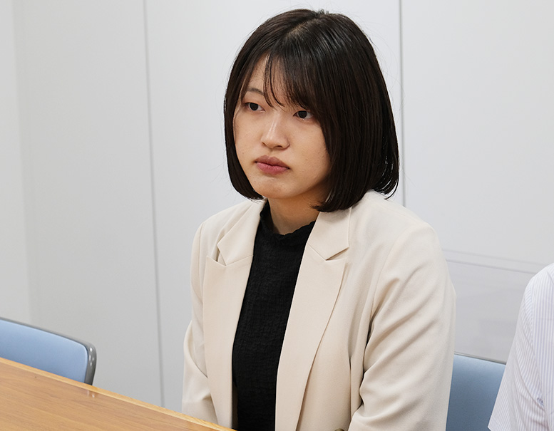 市民課 主事 日比野 実加 様