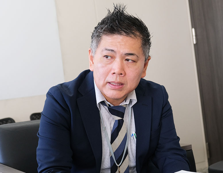 管理部 情報システム課 久富 康行 様