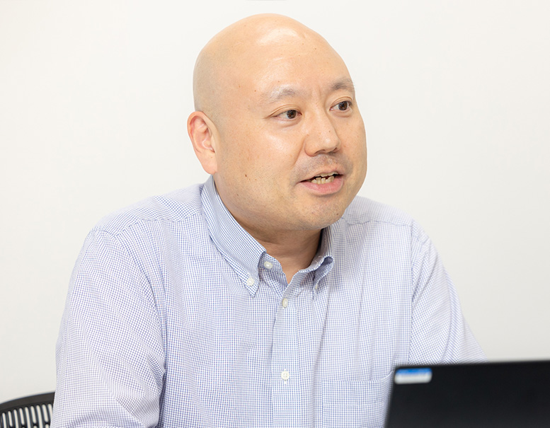 本社 管理本部 電算室長 五戸 渉 様