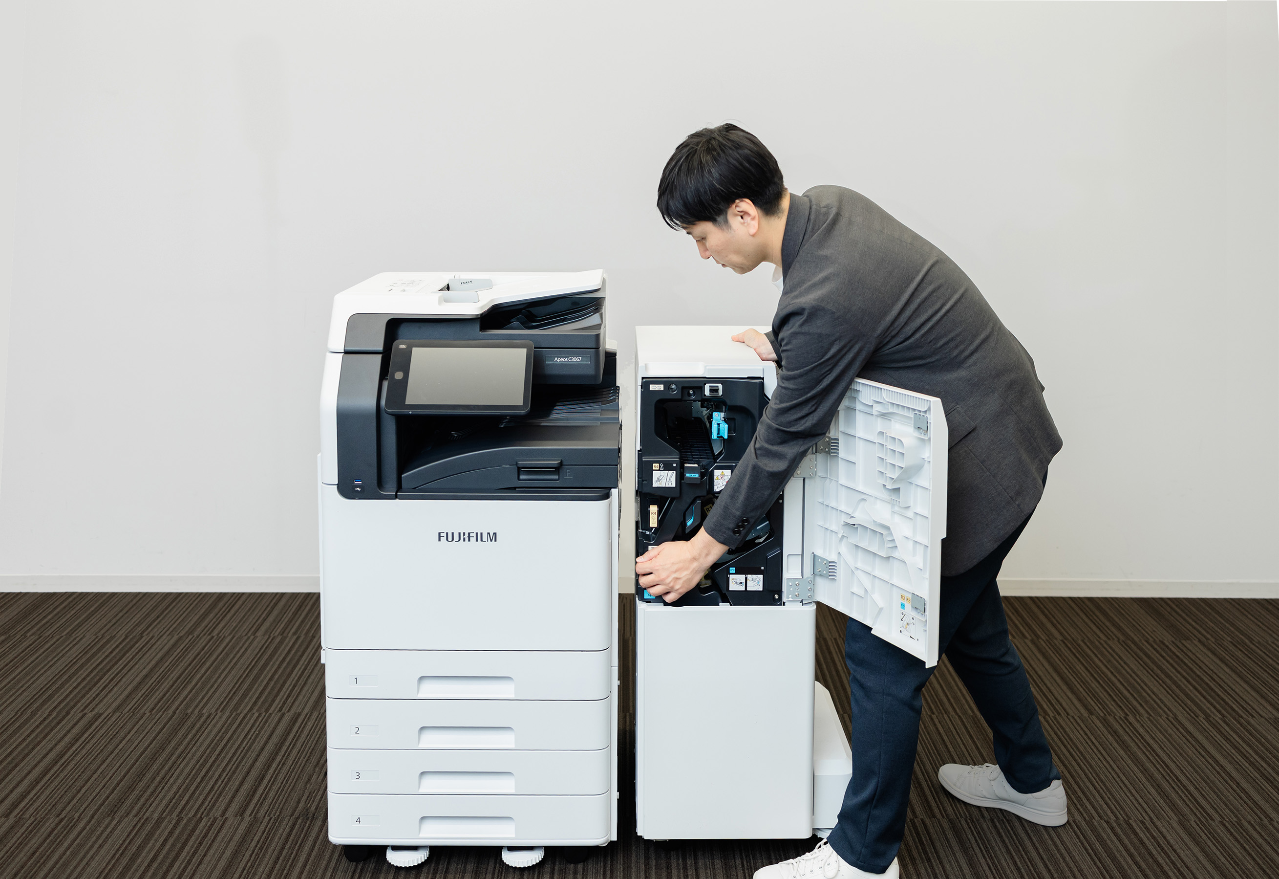 お客様が確実にできる 複合機の設置・交換作業​]