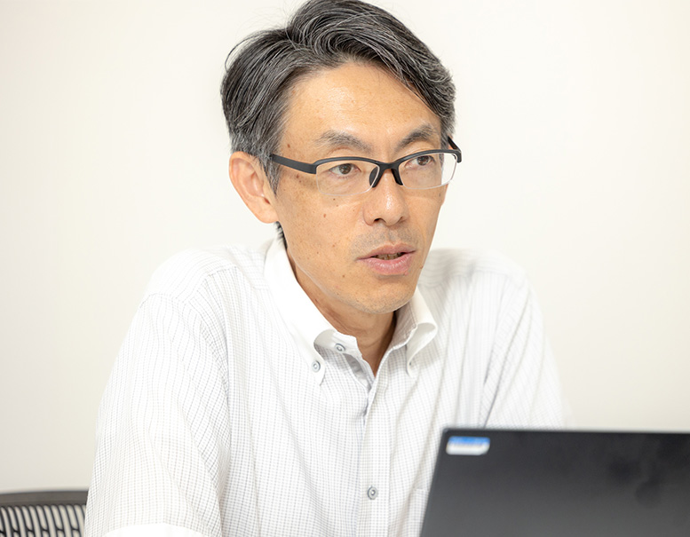 本社 管理本部長 CSR室長 桒山 義章 様