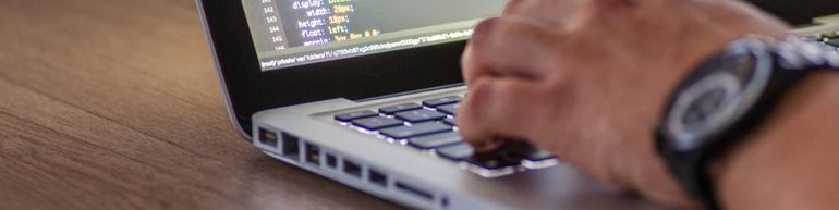 ローコード開発とは？メリット・デメリット・導入手順まで解説