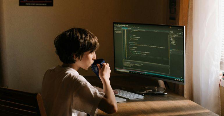 ローコードとノーコードの違い